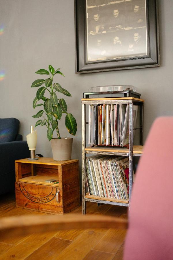 The Upholstery Tinyhouse Deluxe Eco Chalet Kreativ Citynah Chemnitz Bagian luar foto