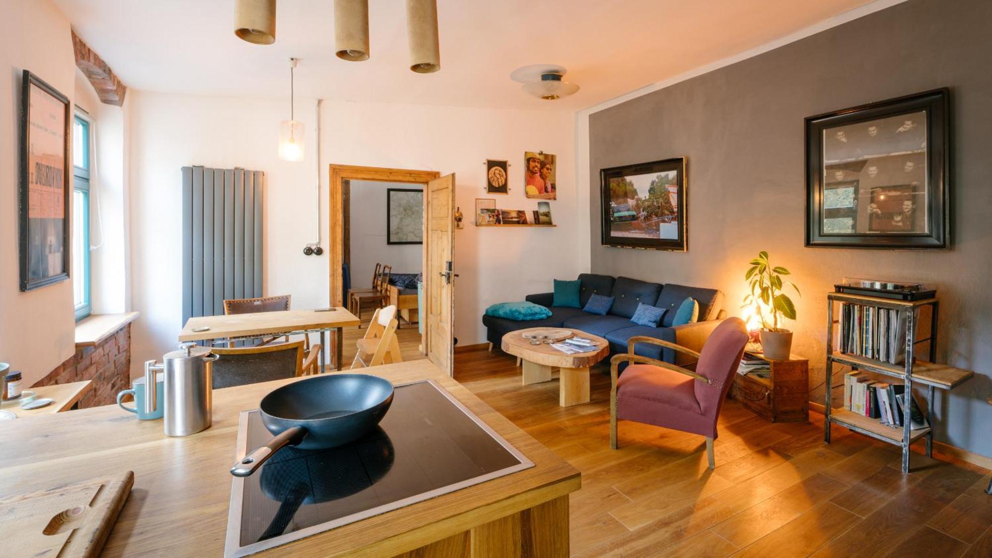 The Upholstery Tinyhouse Deluxe Eco Chalet Kreativ Citynah Chemnitz Bagian luar foto