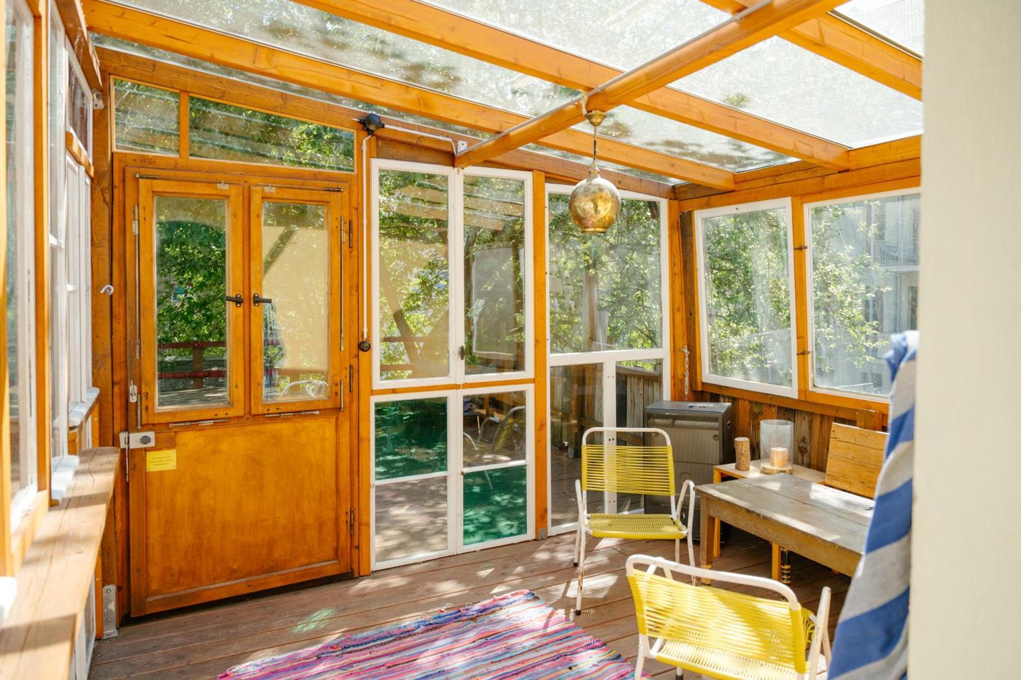 The Upholstery Tinyhouse Deluxe Eco Chalet Kreativ Citynah Chemnitz Bagian luar foto