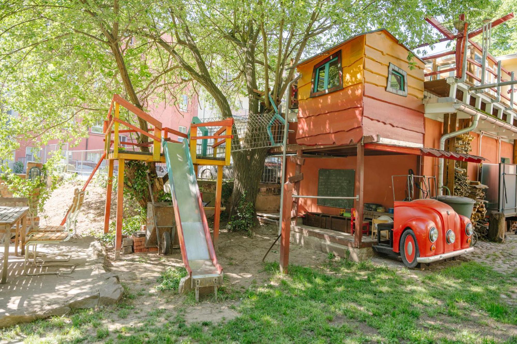 The Upholstery Tinyhouse Deluxe Eco Chalet Kreativ Citynah Chemnitz Bagian luar foto